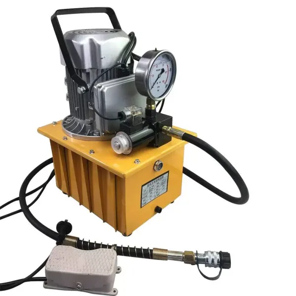 Aangedreven hydraulische pomp 700 bar 7 l met pedaalventiel 750 W