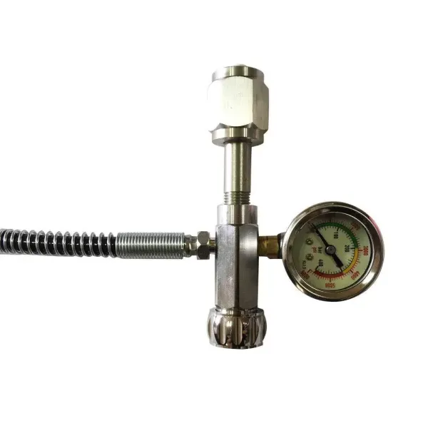 Navulluchtgeweer-tankstation met oplaadadapter met 60 cm microslang Navulluchtgeweer-tankstation met oplaadadapter met 60 cm microslang