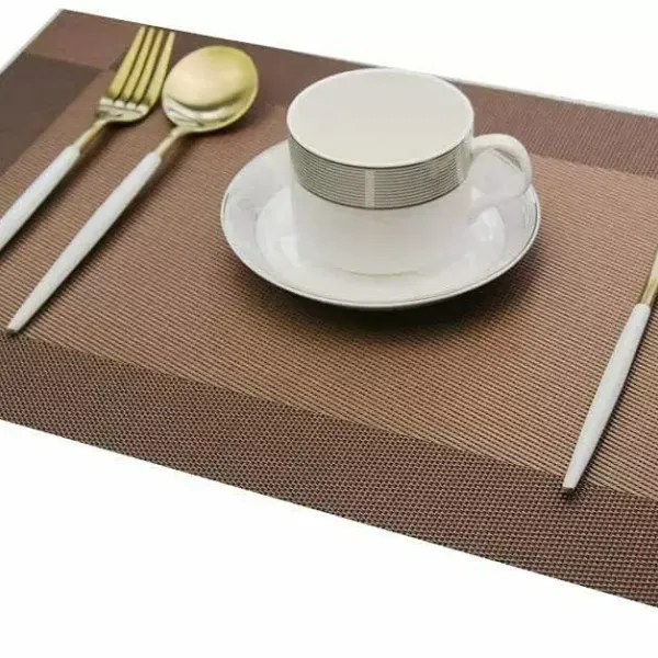 Placemats set van 4 antislip wasbaar 45 x 30 cm PVC antislip hittebestendige placemats voor keukenrestaurant (bruin)