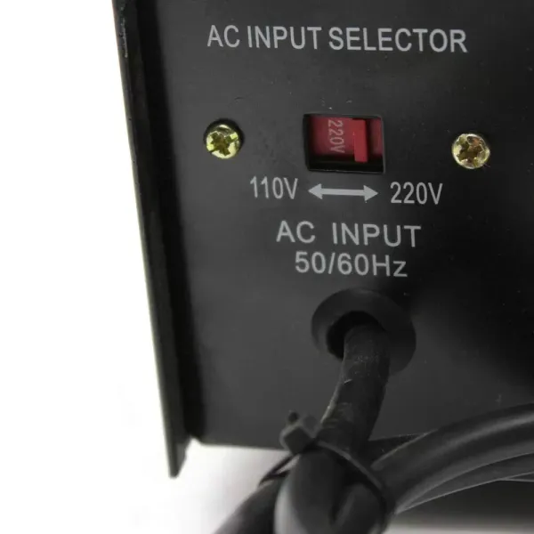 Spanningsomvormer 110V-220V/220V-110V USA Transformator naar Europese stekker Automatische step-up en step-down (1000W) Spanningsomvormer 110V-220V/220V-110V USA Transformator naar Europese stekker Automatische step-up en step-down (1000W)