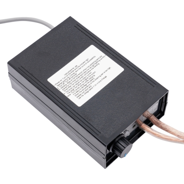 8000 W krachtige voetpedaal-spotlasser, dubbele puls, lasdraad op hoge temperatuur 8000 W krachtige voetpedaal-spotlasser, dubbele puls, lasdraad op hoge temperatuur