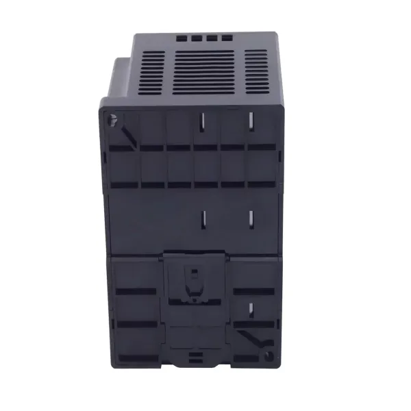 Variabele frequentieaandrijving, AC 220V/2,2KW 3HP 10A CNC VFD-converter Eenfasig naar driefasig voor toerentalregeling van de spilmotor Variabele frequentieaandrijving, AC 220V/2,2KW 3HP 10A CNC VFD-converter Eenfasig naar driefasig voor toerentalregeling van de spilmotor