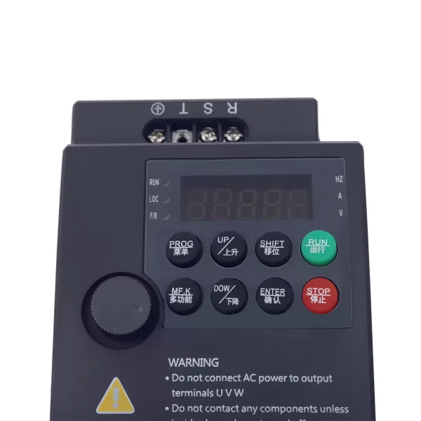 Variabele frequentieaandrijving, AC 220V/2,2KW 3HP 10A CNC VFD-converter Eenfasig naar driefasig voor toerentalregeling van de spilmotor Variabele frequentieaandrijving, AC 220V/2,2KW 3HP 10A CNC VFD-converter Eenfasig naar driefasig voor toerentalregeling van de spilmotor